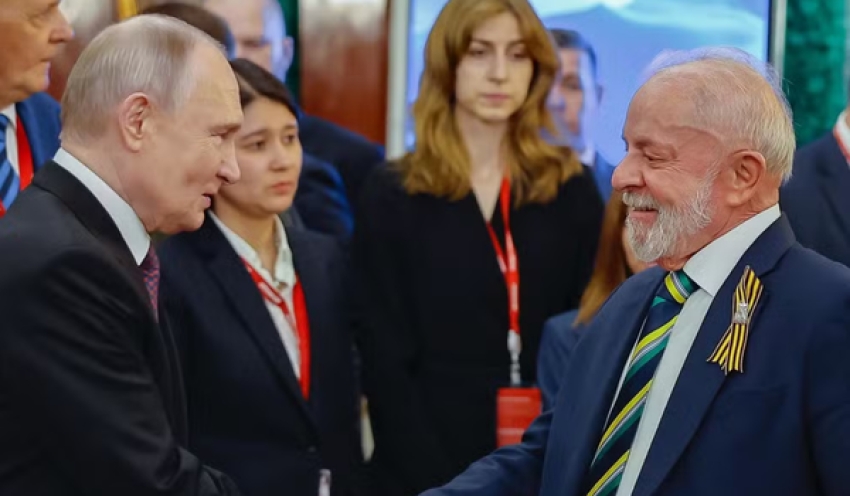 Lula faz reunião com Putin, defende relação com a Rússia e critica tarifaço de Trump