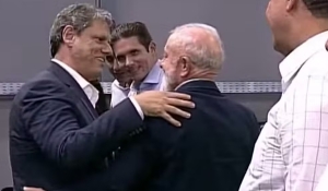 Em SP, Lula e Tarcísio trocam agradecimentos: &#039;Tem gente do lado dele que não gosta de vê-lo ao meu lado&#039;