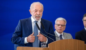 Lula diz a empres&aacute;rios que escala 6x1 vai respeitar realidades de setores: 'Ningu&eacute;m vai impor na marra'