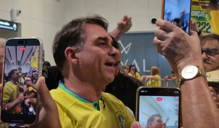 Flávio aciona TSE contra alegação de que é contra reajuste do Bolsa Família