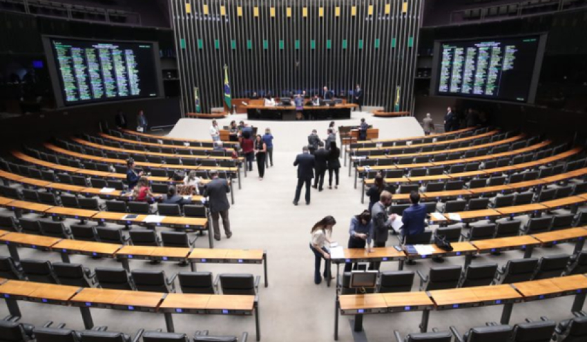 Deputados podem votar novo regime para socorrer ou liquidar bancos