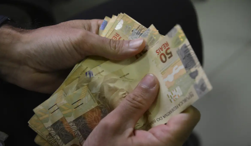 Poupança tem retirada líquida de R$ 476,4 milhões em abril