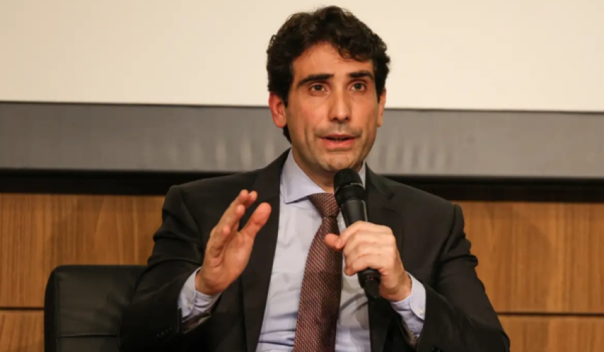 Galípolo diz que IOF não deveria ser usado para arrecadar