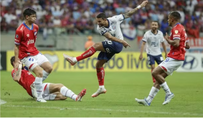 Bahia sofre virada do Nacional e perde a primeira na Libertadores em 2025