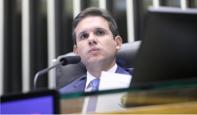 Hugo Motta defende universalização do acesso à energia elétrica