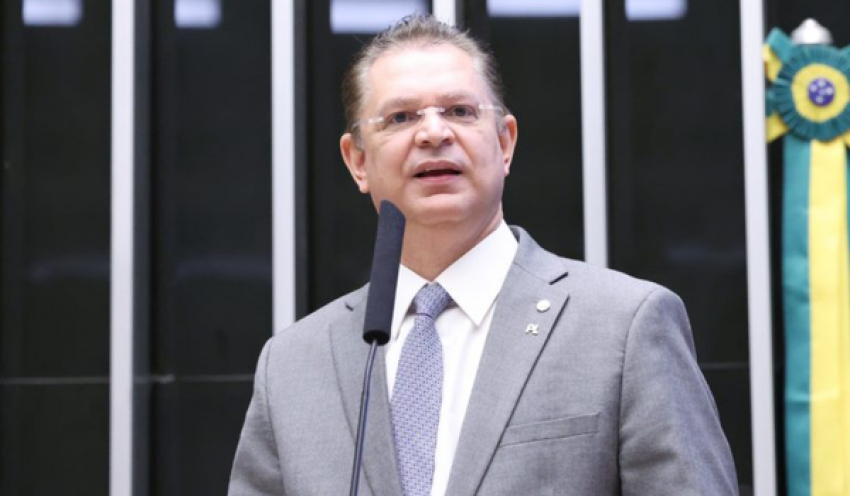 Câmara aprova proibição de sigilo em gastos públicos com viagens de autoridades