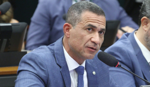 Comiss&atilde;o de Constitui&ccedil;&atilde;o e Justi&ccedil;a pode votar hoje proposta que reduz maioridade penal para 16 anos