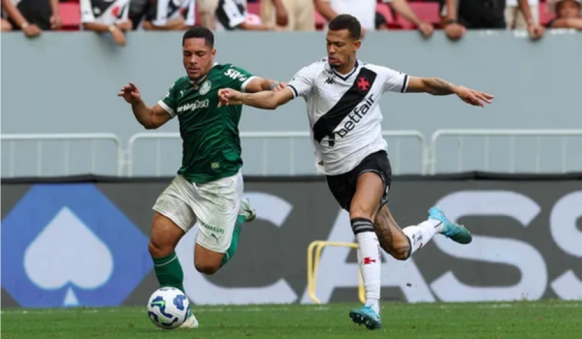 Vitor Roque marca pela primeira vez, e Palmeiras vence o Vasco e lidera
