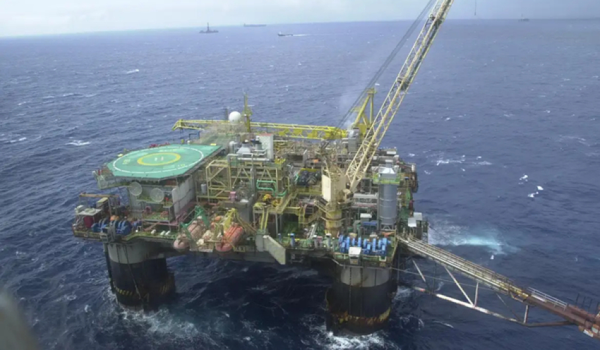 Em meio à guerra no Irã, Brasil bate recorde de produção de petróleo