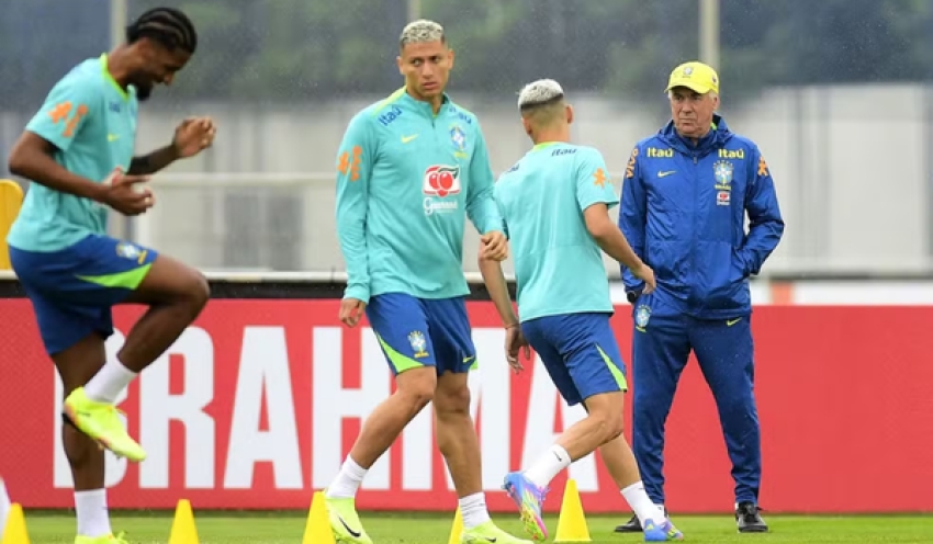 Escalação da Seleção: Ancelotti põe Estêvão no ataque e arma meio com Casemiro, Bruno e Gerson