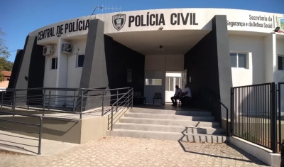 Polícia prende homem que assassinou mulher a facadas por ciúmes, em Uiraúna, na Paraíba