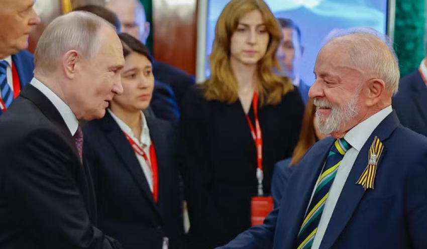 Em telefonema, Lula incentiva Putin a participar de reunião com Ucrânia, diz Planalto