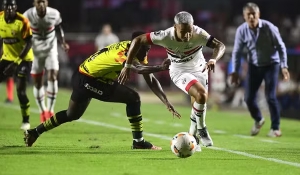 São Paulo tropeça em casa, mas depende de si para ser líder de grupo na Libertadores