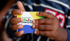 Beneficiários com NIS de final 2 recebem Bolsa Família de outubro