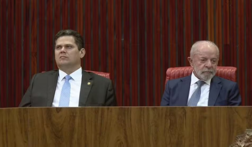 Com aprovação da PEC do fim da escala 6x1 na Câmara, cresce a lista de projetos de interesse do governo nas mãos de Alcolumbre