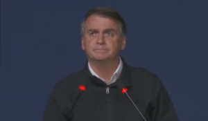 Bolsonaro nega crime, pede julgamento no plenário e reclama de falta de acesso a provas