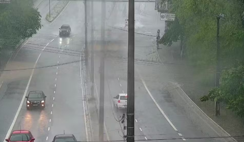 Inmet emite alerta de chuvas intensas para João Pessoa e outras 47 cidades