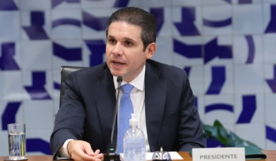Motta apela aos deputados para não politizarem discussão da PEC da Segurança Pública