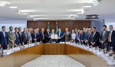 Lula assina MP que muda regras do setor elétrico e amplia gratuidade da conta de luz