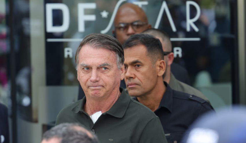 PGR pede que Bolsonaro siga em prisão domiciliar e arma permaneça apreendida