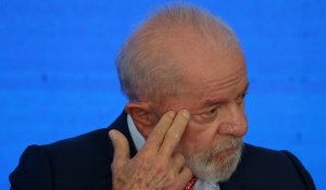 Aliados atribuem queda de popularidade de Lula à alta do dólar e à crise do Pix