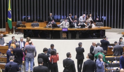 Câmara pode votar projeto sobre combate a incêndios florestais