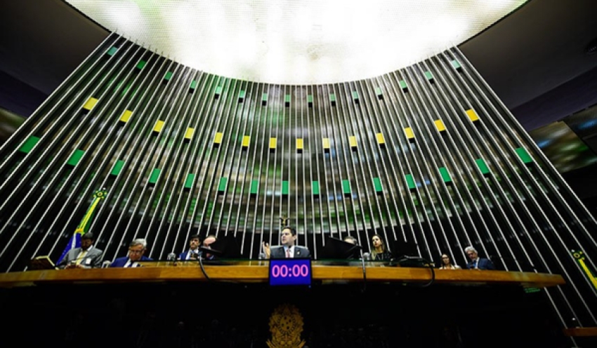 Por acordo, líderes adiam votação de 30 vetos na pauta do Congresso