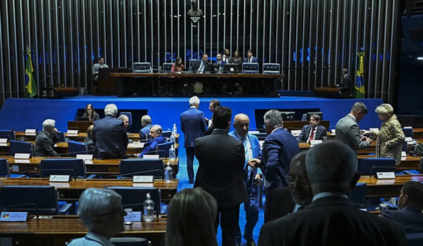 Senado aprova projeto que torna homicídio em escola crime hediondo