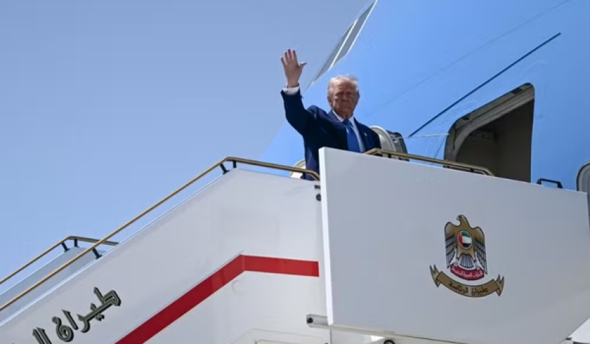 Trump conclui viagem ao Oriente Médio, marcada por reaproximação com Síria e promessas de investimentos