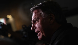 Bolsonaro se reúne com senadores para tratar sobre anistia a condenados pelo 8/1