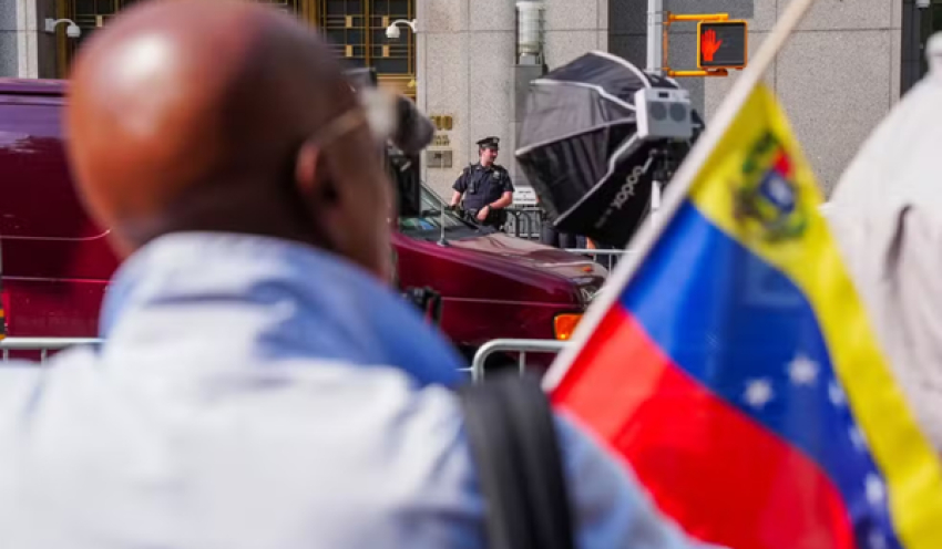 Maduro comparece a tribunal em NY, e juiz determina início de julgamento em 1º de junho de 2027