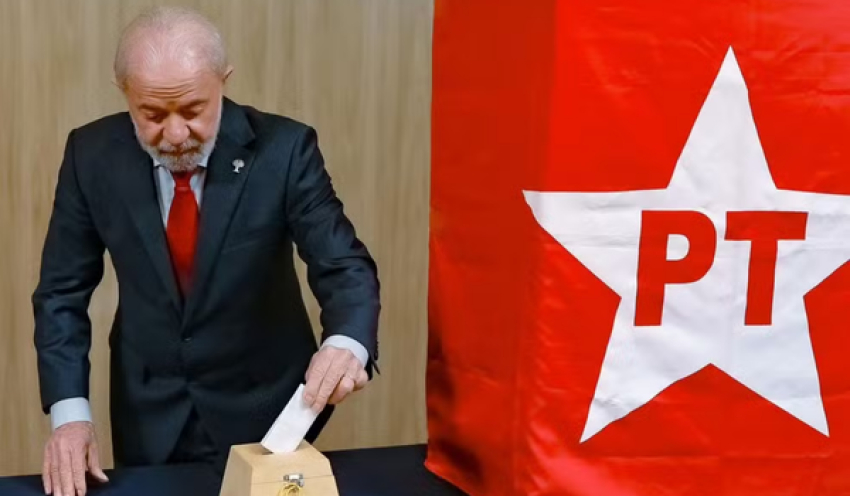 Em manifesto, PT prevê debate sobre reforma administrativa e do Judiciário