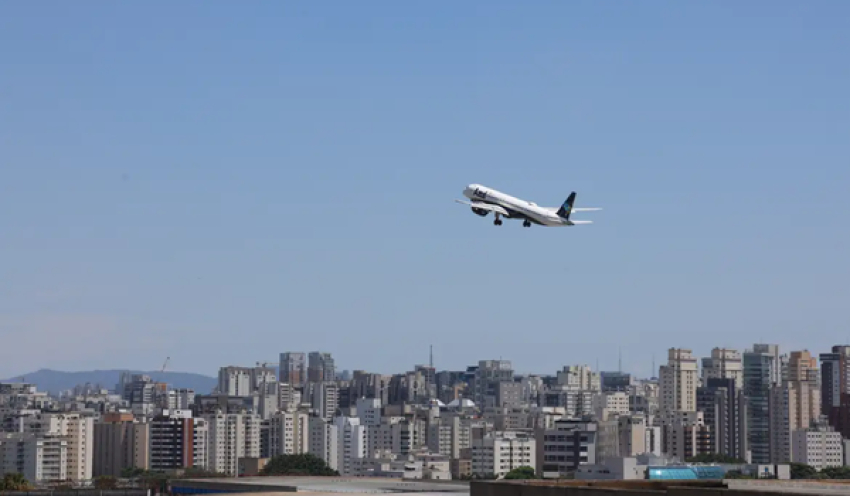 Brasil bate recorde de passageiros em voos domésticos em 2026