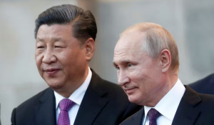 Putin chega a Pequim para encontro com Xi Jinping; saiba o querem China e R&uacute;ssia