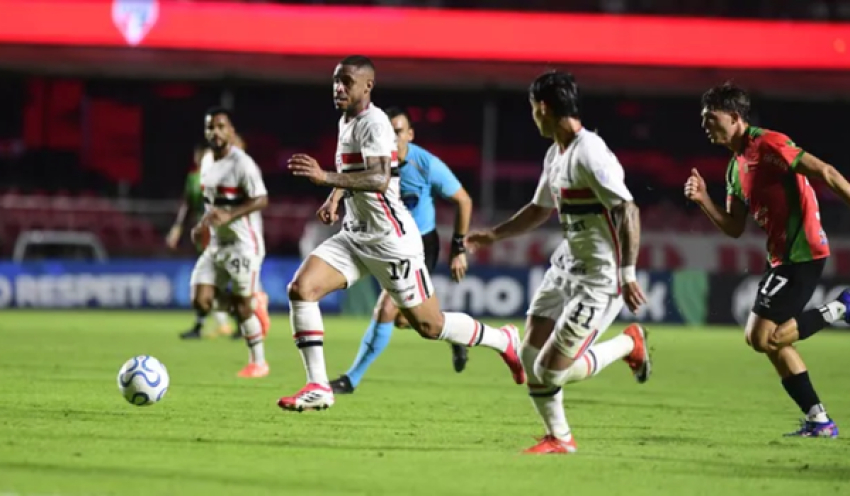 São Paulo vence após oito jogos e garante vaga nas oitavas da Copa Sul-Americana
