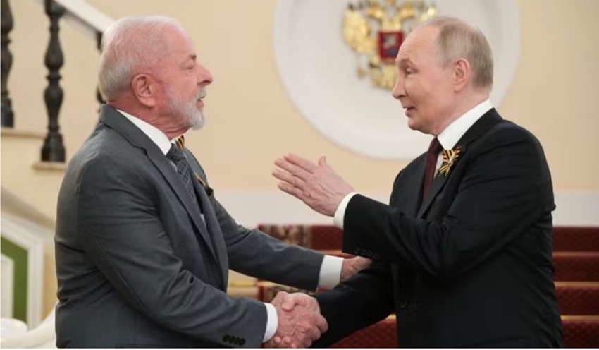 Lula participa com Putin das comemorações de 80 anos da vitória soviética na Segunda Guerra