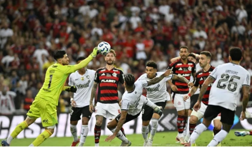 Flamengo e Botafogo fazem clássico movimentado, mas não saem do zero