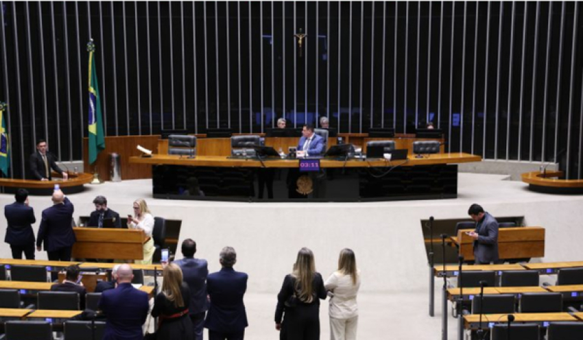 Câmara pode votar punição para uso de inteligência artificial em violência contra mulheres