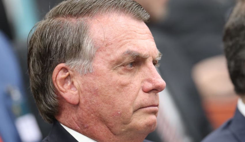 Moraes começa a interrogar Bolsonaro e mais 7 acusados de tentativa de golpe