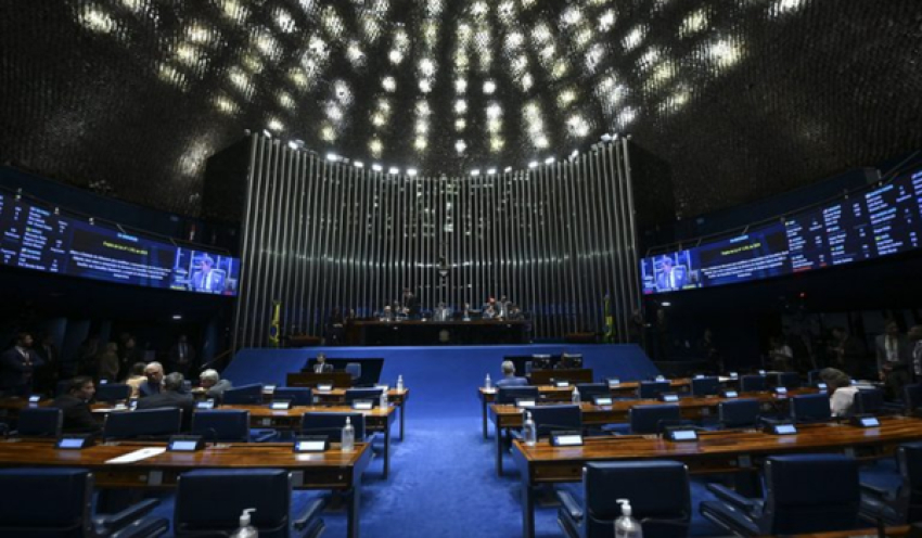 Maioria dos deputados em exercício busca a reeleição, mas cresce o número de quem concorre a outros cargos