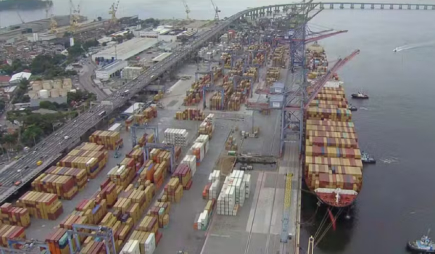 Exportações para os EUA recuam 14% em maio; balança tem saldo positivo de US$ 7,8 bilhões