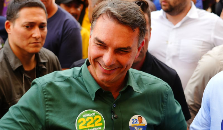 Flávio busca apoios adicionais para tentar ganhar a eleição no primeiro turno