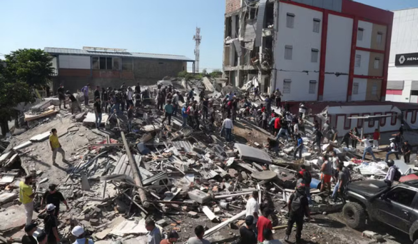 Terremoto de magnitude 7,4 atinge a Colômbia, derruba prédios e mata 111; há pessoas sob escombros