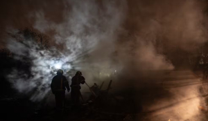 Rússia dispara 21 mísseis balísticos contra Kiev após concordar em retomar negociações de paz; Zelensky ironiza governo Trump