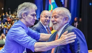 Governo segue nova estratégia de comunicação com Sidônio e não poupa críticas a governador Romeu Zema